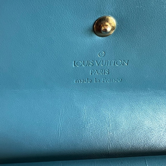 Louis Vuitton Suhali International Wallet - Picture 8 of 12